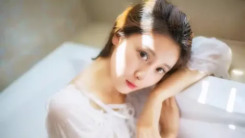 3岁幼童二楼坠落